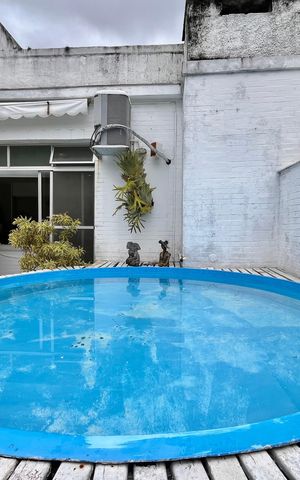 Apartamento à venda com 248m², 3 quartos e 2 vagas Apartamento à venda com 248m², 3 quartos e 2 vagasPiscina