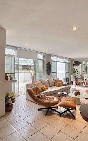 Apartamento à venda com 248m², 3 quartos e 2 vagas Apartamento à venda com 248m², 3 quartos e 2 vagasSala