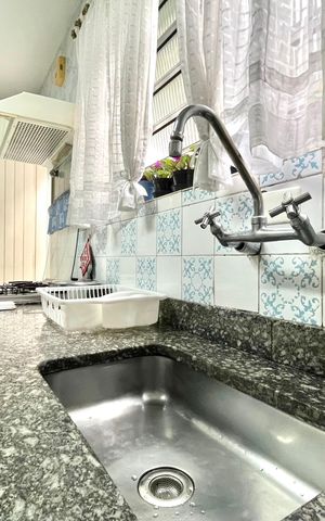 Casa à venda com 135m², 3 quartos e 2 vagas Casa à venda com 135m², 3 quartos e 2 vagasCozinha
