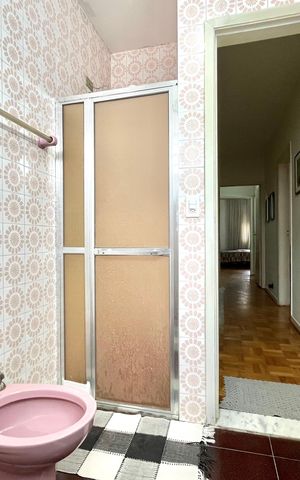 Casa à venda com 135m², 3 quartos e 2 vagas Casa à venda com 135m², 3 quartos e 2 vagasBanheiro Corredor