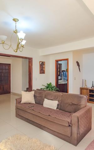 Casa à venda com 274m², 3 quartos e 3 vagas