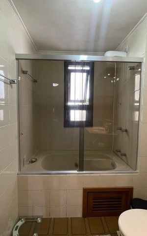 Apartamento à venda com 137m², 3 quartos e 2 vagas Apartamento à venda com 137m², 3 quartos e 2 vagasBanheiro da Suíte