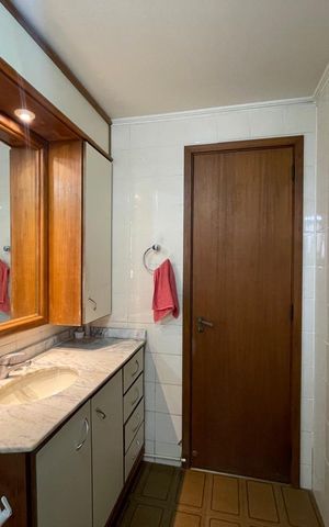 Apartamento à venda com 137m², 3 quartos e 2 vagas Apartamento à venda com 137m², 3 quartos e 2 vagasBanheiro da Suíte