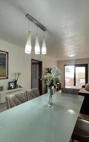 Apartamento à venda com 137m², 3 quartos e 2 vagas Apartamento à venda com 137m², 3 quartos e 2 vagasSala jantar