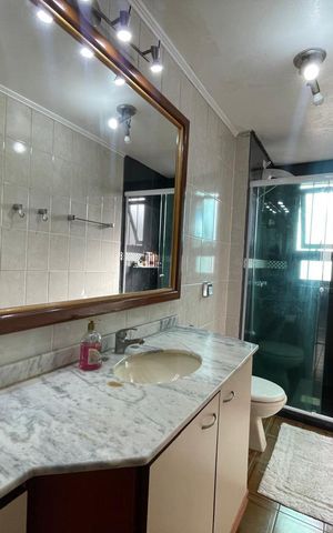 Apartamento à venda com 137m², 3 quartos e 2 vagas Apartamento à venda com 137m², 3 quartos e 2 vagasBanheiro social
