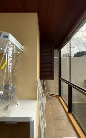 Apartamento à venda com 137m², 3 quartos e 2 vagas Apartamento à venda com 137m², 3 quartos e 2 vagasVaranda da Sala