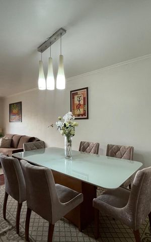 Apartamento à venda com 137m², 3 quartos e 2 vagas Apartamento à venda com 137m², 3 quartos e 2 vagasSala jantar