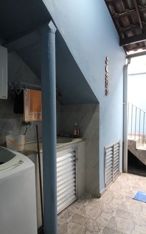 Casa à venda com 103m², 3 quartos e 1 vagaÁrea de Serviço