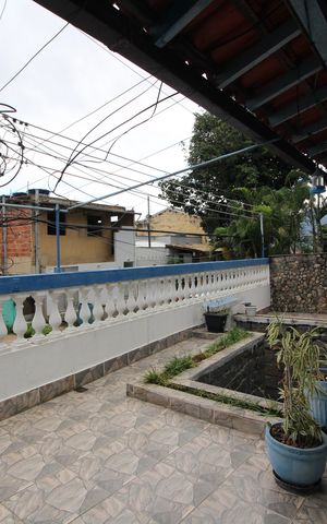 Casa à venda com 103m², 3 quartos e 1 vagaFrente