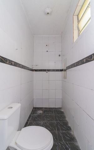 Casa à venda com 95m², 2 quartos e sem vaga Casa à venda com 95m², 2 quartos e sem vagaBanheiro