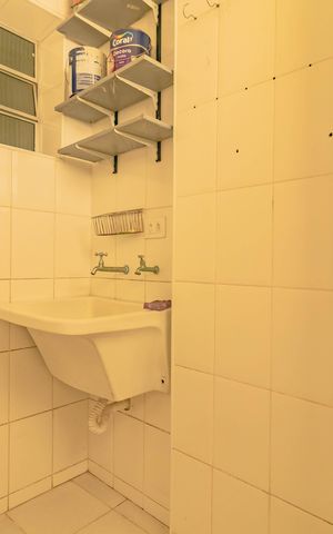 Apartamento à venda com 48m², 2 quartos e 1 vaga Apartamento à venda com 48m², 2 quartos e 1 vagaÁrea de serviço