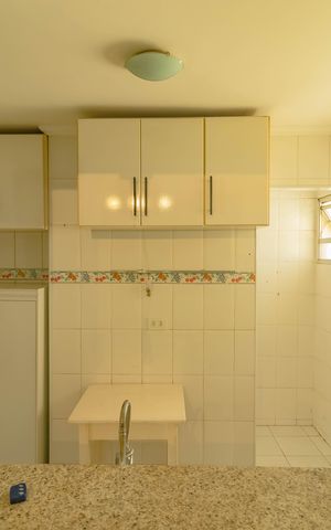 Apartamento à venda com 48m², 2 quartos e 1 vaga Apartamento à venda com 48m², 2 quartos e 1 vagaCozinha