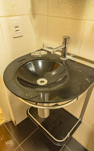 Apartamento à venda com 48m², 2 quartos e 1 vaga Apartamento à venda com 48m², 2 quartos e 1 vagaBanheiro