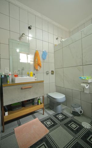 Casa à venda com 202m², 3 quartos e 3 vagasBanheiro dos Quartos 