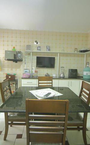 Casa à venda com 202m², 3 quartos e 3 vagasCozinha 