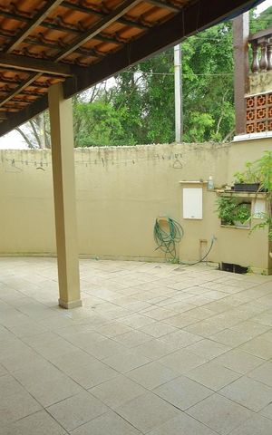 Casa à venda com 202m², 3 quartos e 3 vagasGaragem 