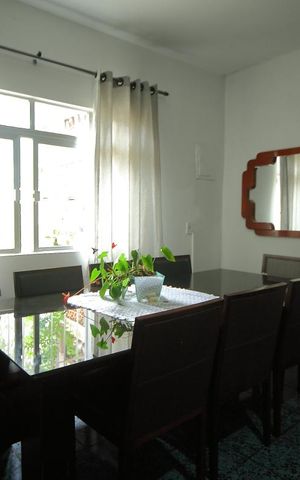 Casa à venda com 202m², 3 quartos e 3 vagasSala