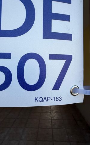 Casa à venda com 210m², 3 quartos e 2 vagasPlaca