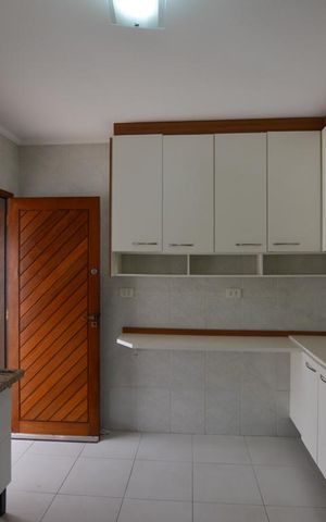 Casa de condomínio à venda com 114m², 3 quartos e 2 vagas Casa de condomínio à venda com 114m², 3 quartos e 2 vagasCOZINHA