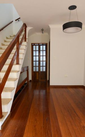 Casa de condomínio à venda com 114m², 3 quartos e 2 vagas Casa de condomínio à venda com 114m², 3 quartos e 2 vagasSALA