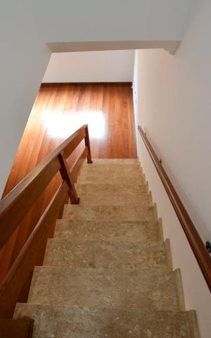 Casa de condomínio à venda com 114m², 3 quartos e 2 vagas Casa de condomínio à venda com 114m², 3 quartos e 2 vagasESCADA