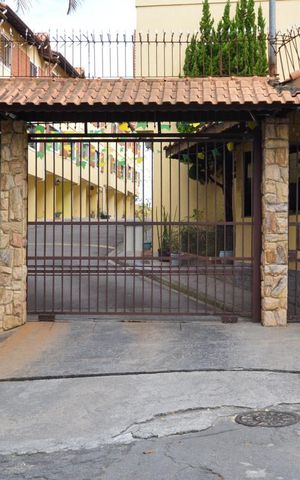 Casa de condomínio à venda com 114m², 3 quartos e 2 vagas Casa de condomínio à venda com 114m², 3 quartos e 2 vagasFACAHADA