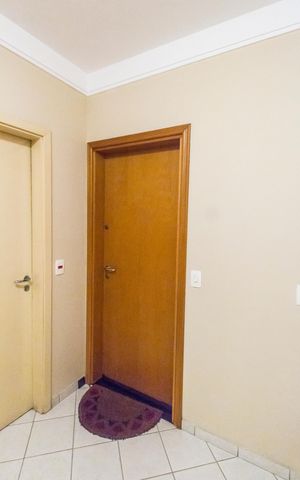 Apartamento à venda com 140m², 3 quartos e 2 vagas Apartamento à venda com 140m², 3 quartos e 2 vagasEntrada