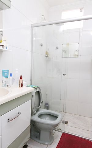 Casa para alugar com 140m², 2 quartos e 2 vagasBanheiro Social