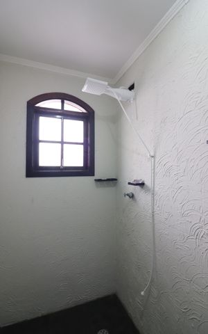 Casa à venda com 242m², 3 quartos e 5 vagasLavabo 2