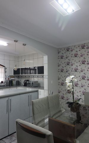 Casa à venda com 242m², 3 quartos e 5 vagasCopa e Cozinha 