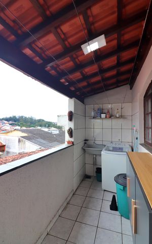 Casa à venda com 242m², 3 quartos e 5 vagasÁrea de Serviço
