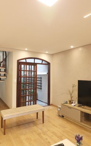Casa à venda com 242m², 3 quartos e 5 vagasSala 