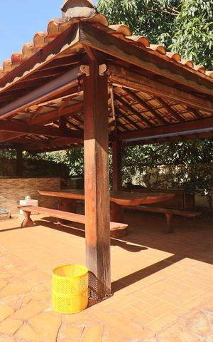 Casa de condomínio para alugar com 2000m², 3 quartos e 1 vaga
