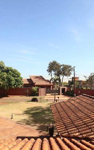 Casa de condomínio para alugar com 2000m², 3 quartos e 1 vaga Casa de condomínio para alugar com 2000m², 3 quartos e 1 vagaSacada