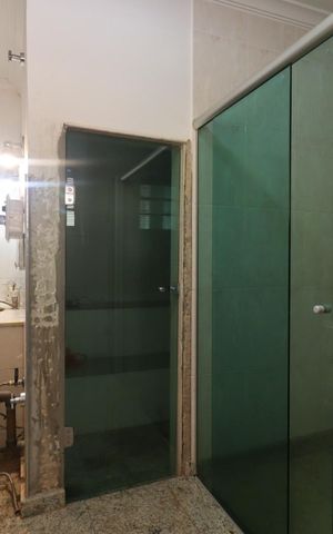 Casa de condomínio para alugar com 2000m², 3 quartos e 1 vaga Casa de condomínio para alugar com 2000m², 3 quartos e 1 vagaBanheiro da Suíte 1