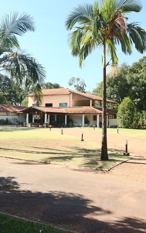 Casa de condomínio para alugar com 2000m², 3 quartos e 1 vaga Casa de condomínio para alugar com 2000m², 3 quartos e 1 vagaGaragem