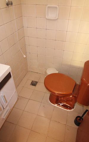 Casa à venda com 349m², 3 quartos e 2 vagasBanheiro 1