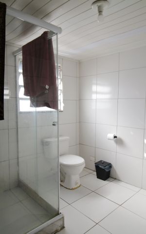 Casa à venda com 90m², 3 quartos e 1 vagaBanheiro da Suíte 2
