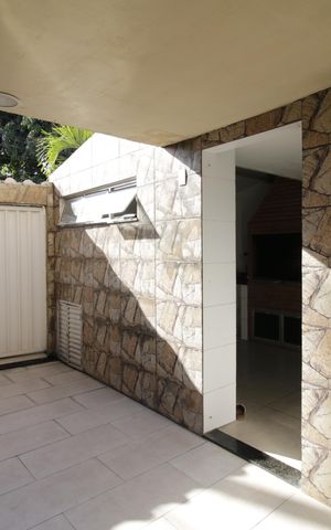 Casa à venda com 90m², 3 quartos e 1 vagaGaragem