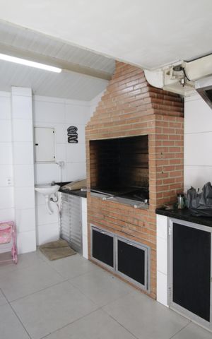 Casa à venda com 90m², 3 quartos e 1 vagaChurrasqueira