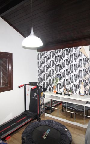 Casa à venda com 170m², 3 quartos e 3 vagasSala 2