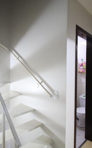 Casa à venda com 170m², 3 quartos e 3 vagasCorredor