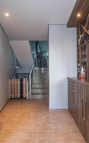 Casa para alugar com 298m², 3 quartos e 4 vagas Casa para alugar com 298m², 3 quartos e 4 vagasSala