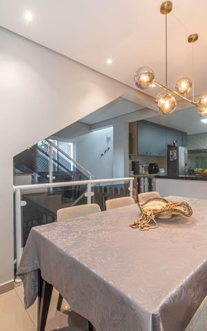 Casa para alugar com 298m², 3 quartos e 4 vagas Casa para alugar com 298m², 3 quartos e 4 vagasSala de Jantar