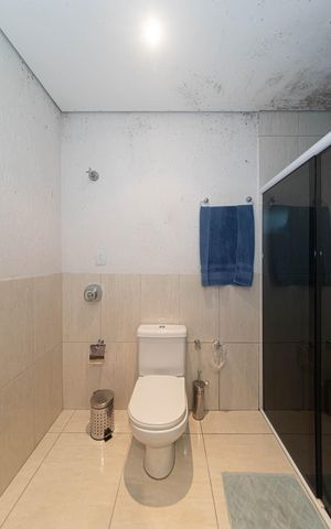 Casa para alugar com 298m², 3 quartos e 4 vagas Casa para alugar com 298m², 3 quartos e 4 vagasBanheiro da Suite