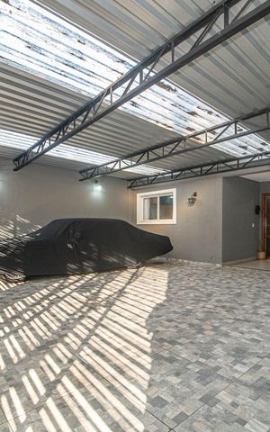 Casa para alugar com 298m², 3 quartos e 4 vagas Casa para alugar com 298m², 3 quartos e 4 vagasGaragem
