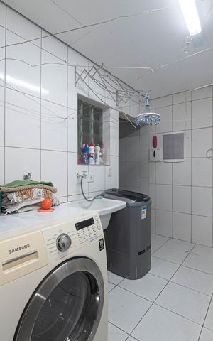 Casa para alugar com 298m², 3 quartos e 4 vagas Casa para alugar com 298m², 3 quartos e 4 vagasLavanderia