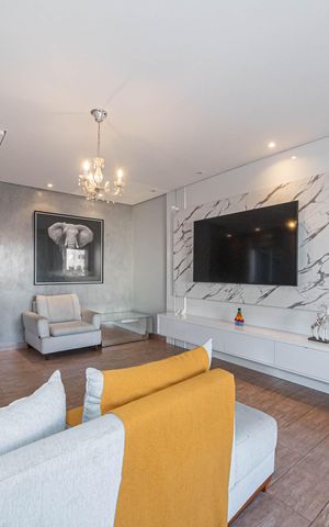 Casa para alugar com 298m², 3 quartos e 4 vagas Casa para alugar com 298m², 3 quartos e 4 vagasSala