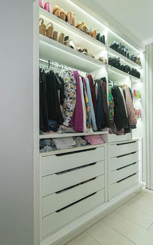 Casa para alugar com 298m², 3 quartos e 4 vagas Casa para alugar com 298m², 3 quartos e 4 vagasSuite - Closet