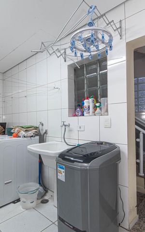 Casa para alugar com 298m², 3 quartos e 4 vagas Casa para alugar com 298m², 3 quartos e 4 vagasLavanderia